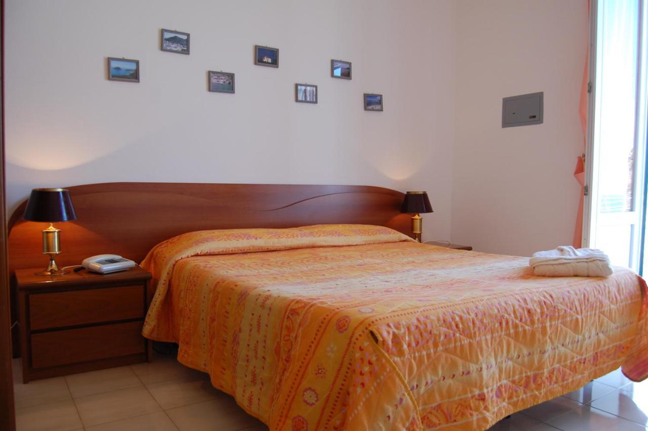 Hotel Terme Rosaleo Casamicciola Terme Cameră foto